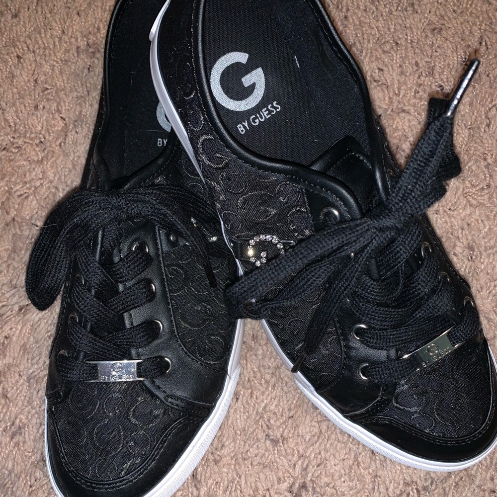 Black Guess Sneaker
